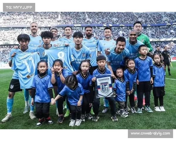 大连英博热身赛阵容轮换，两套阵容考察球员状态